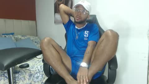 max_sexyhot26 online show from 19, 2, 2025