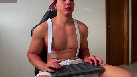 Snapshot of max_valiant1 chatting on 4, 6, 2026 max_valiant1 online show from 4, 6, 2026