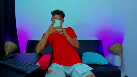 MAX     online show from 13, 10, 2025