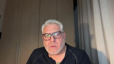 maxbillo online show from 20, 3, 2026