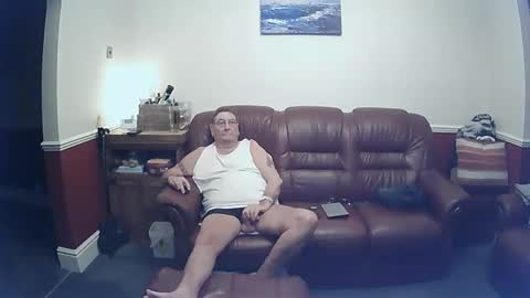 MAX online show from 5, 1, 2025