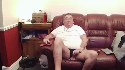 MAX online show from 8, 4, 2026