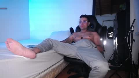 Snapshot of maxi_mux1 chatting on 7, 2, 2025 MAXI online show from 7, 2, 2025