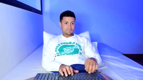 Snapshot of maxi_mux1 chatting on 6, 3, 2026 MAXI online show from 6, 3, 2026