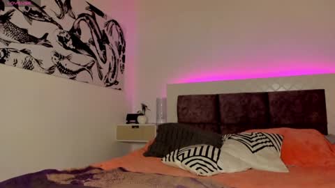 Snapshot of maxianomal chatting on 4, 2, 2025 Max online show from 4, 2, 2025