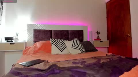 Snapshot of maxianomal chatting on 5, 2, 2025 Max online show from 5, 2, 2025