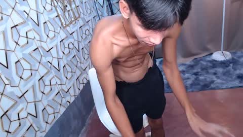 Reyn online show from 12, 2, 2025