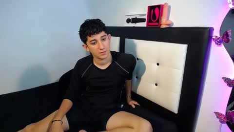 -- maximo and isa -- online show from 6, 10, 2025