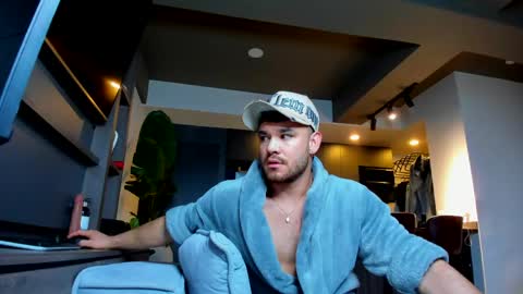 maximo_and_marcelo online show from 20, 4, 2026