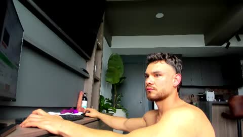 maximo_and_marcelo online show from 25, 7, 2026