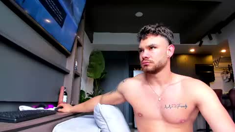maximo_and_marcelo online show from 28, 7, 2026