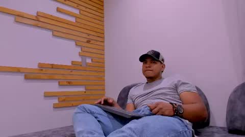 Maximo Montana online show from 29, 7, 2026