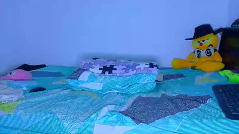 Maximo Aron Vega online show from 25, 4, 2026