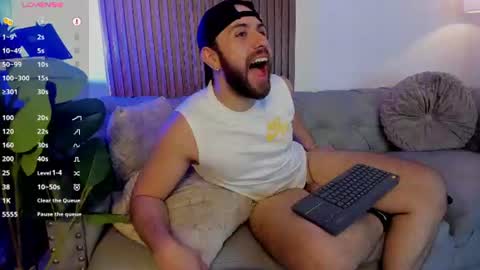 Maximo Wolf online show from 10, 7, 2026