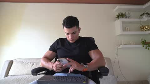 Sebastian online show from 25, 6, 2026