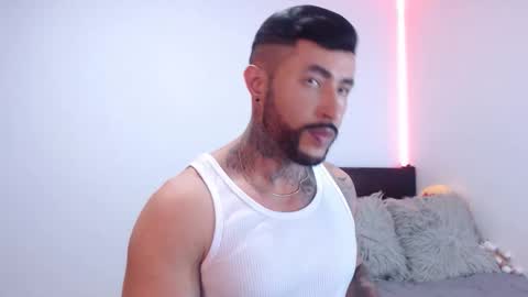 Independent Model online show from 5, 11, 2025