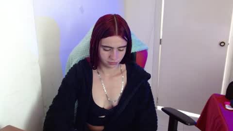 maxinesex_ online show from 28, 7, 2026