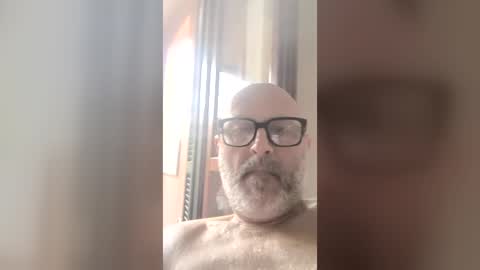 Snapshot of maxinn1967 chatting on 2, 8, 2026 maxinn1967 online show from 2, 8, 2026