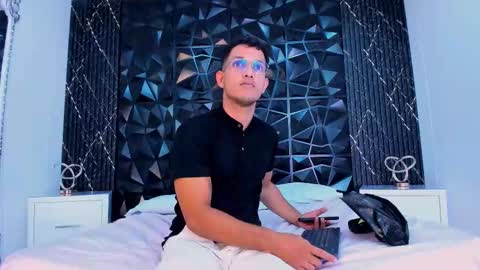 Snapshot of maxistanford chatting on 5, 3, 2026 maxistanford online show from 5, 3, 2026