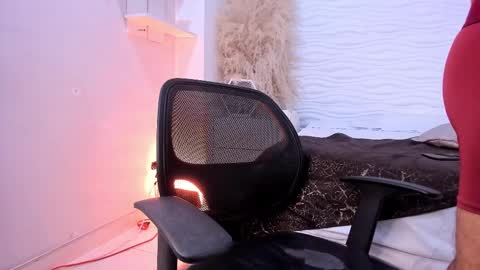 Snapshot of maxistanford chatting on 8, 3, 2026 maxistanford online show from 8, 3, 2026