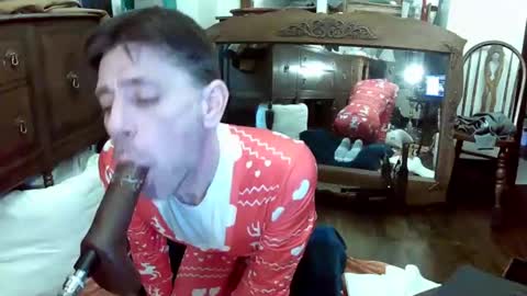 Snapshot of maxjr8008 chatting on 4, 12, 2025 maxjr8008 online show from 4, 12, 2025