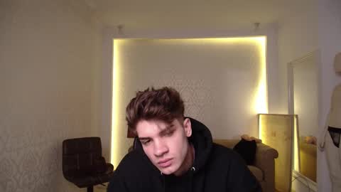 MaxKaiden online show from 18, 2, 2025