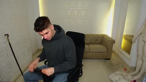 MaxKaiden online show from 11, 11, 2025