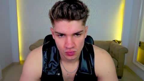 MaxKaiden online show from 25, 4, 2026