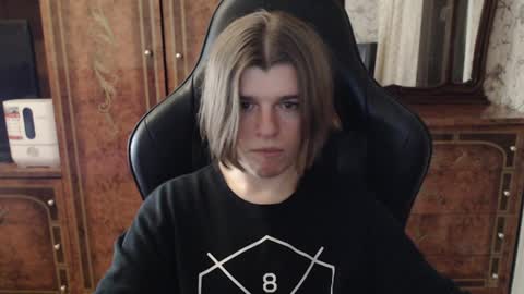 Max online show from 27, 1, 2025