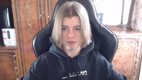 Max online show from 22, 2, 2025