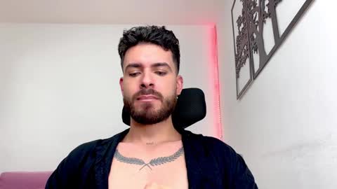 Snapshot of maxtowers chatting on 3, 1, 2025 Maxi online show from 3, 1, 2025