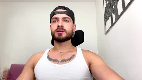 Snapshot of maxtowers chatting on 5, 2, 2025 Maxi online show from 5, 2, 2025