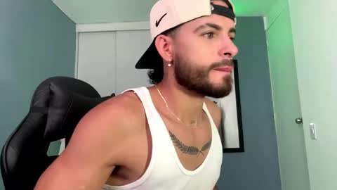 Snapshot of maxtowers chatting on 8, 10, 2025 Maxi online show from 8, 10, 2025