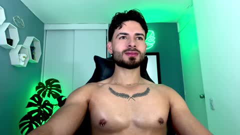 Snapshot of maxtowers chatting on 23, 10, 2025 Maxi online show from 23, 10, 2025