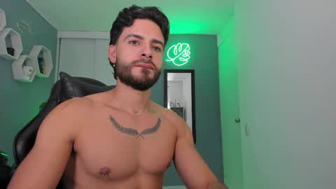 Snapshot of maxtowers chatting on 15, 1, 2026 Maxi online show from 15, 1, 2026