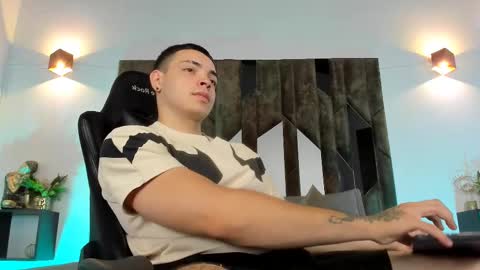 MAX online show from 14, 2, 2025