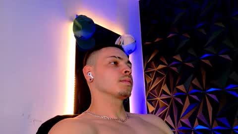 MAX online show from 19, 10, 2025