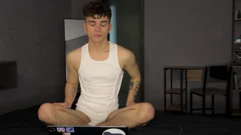 Snapshot of maxwoolf chatting on 2, 5, 2026 Max online show from 2, 5, 2026
