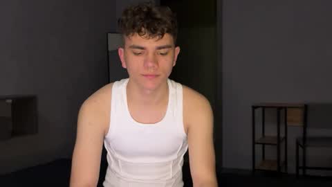 Snapshot of maxwoolf chatting on 5, 5, 2026 Max online show from 5, 5, 2026