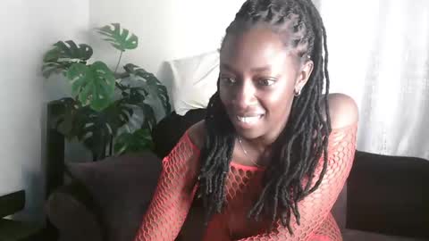 maxxinepetite online show from 12, 9, 2025