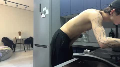 Snapshot of maxxxblaze_35 chatting on 3, 10, 2025 Max online show from 3, 10, 2025