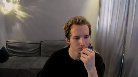 Snapshot of maxxxblaze_35 chatting on 27, 3, 2026 Max online show from 27, 3, 2026