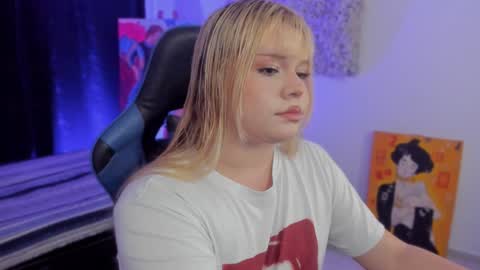 Snapshot of maxxxine_ chatting on 31, 12, 2024 Maxine Minx online show from 31, 12, 2024