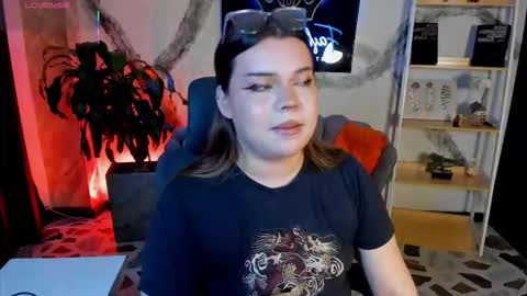 Maxine Minx online show from 22, 12, 2025