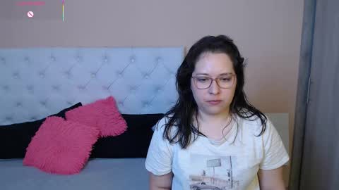 Snapshot of may_bloom chatting on 17, 1, 2026 May online show from 17, 1, 2026