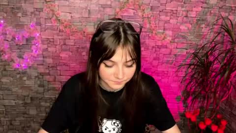 Snapshot of may_rollins chatting on 7, 5, 2026 may online show from 7, 5, 2026