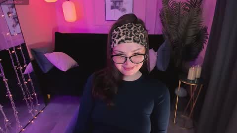 Maya online show from 22, 2, 2026