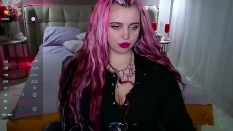 Maya Mils online show from 16, 2, 2025