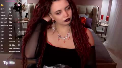 Maya Mils online show from 7, 2, 2026