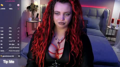 Maya Mils online show from 3, 4, 2026